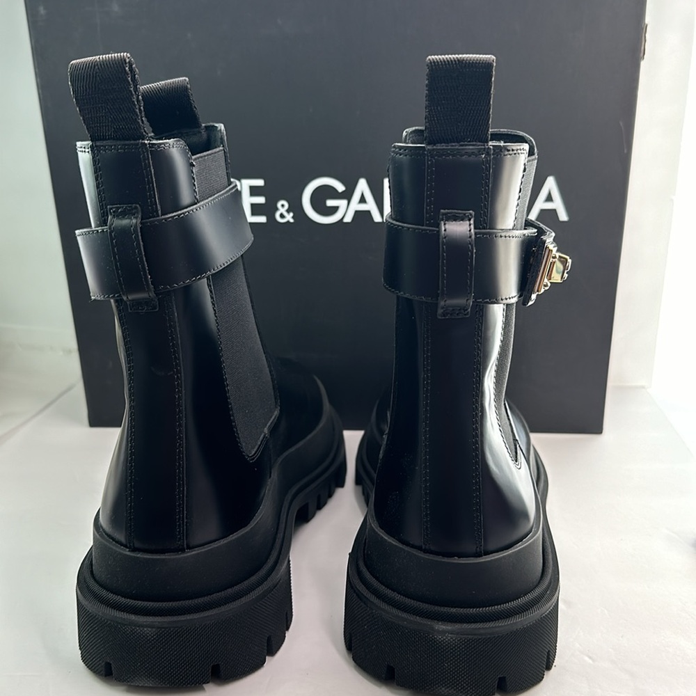 New Authentic DOLCE & GABBANA
LEATHER CHELSEA BOOTS - Picture 9 of 12